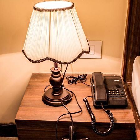 Lav Kush International Hotel Waranasi Zewnętrze zdjęcie