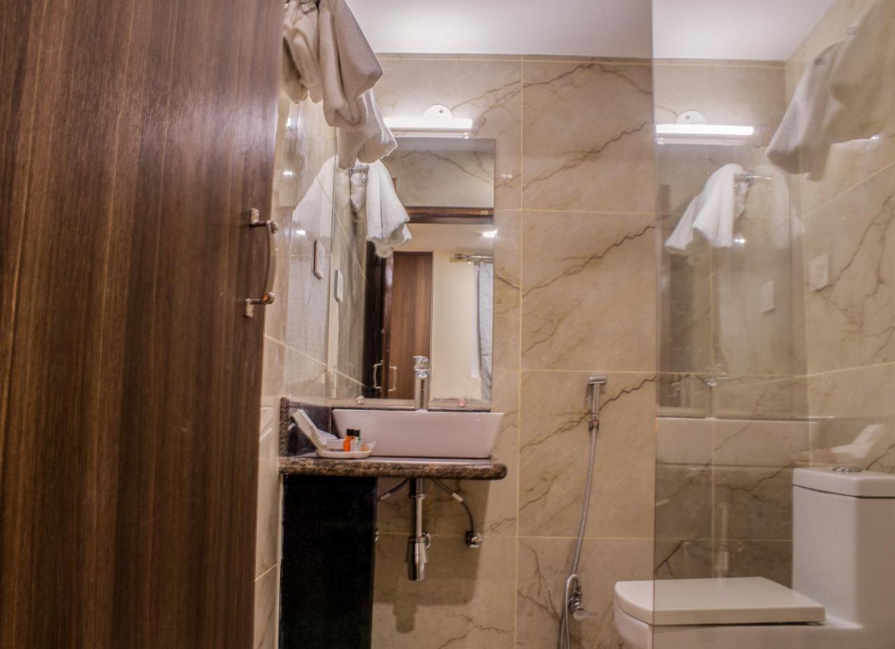 Lav Kush International Hotel Waranasi Zewnętrze zdjęcie