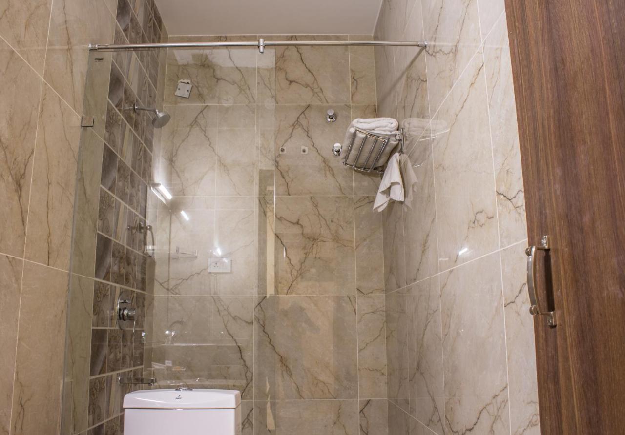 Lav Kush International Hotel Waranasi Zewnętrze zdjęcie