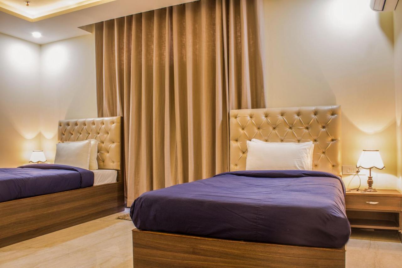 Lav Kush International Hotel Waranasi Zewnętrze zdjęcie